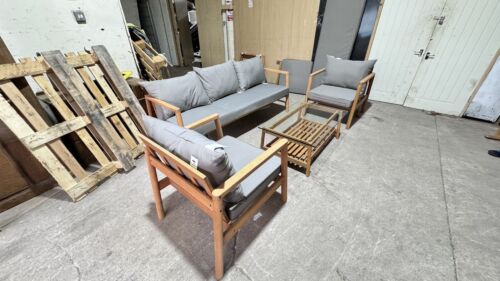 9e50fcfddd7b9984a42415e71756627e